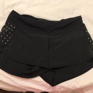 Lululemon Black polka dots speed shorts size 2